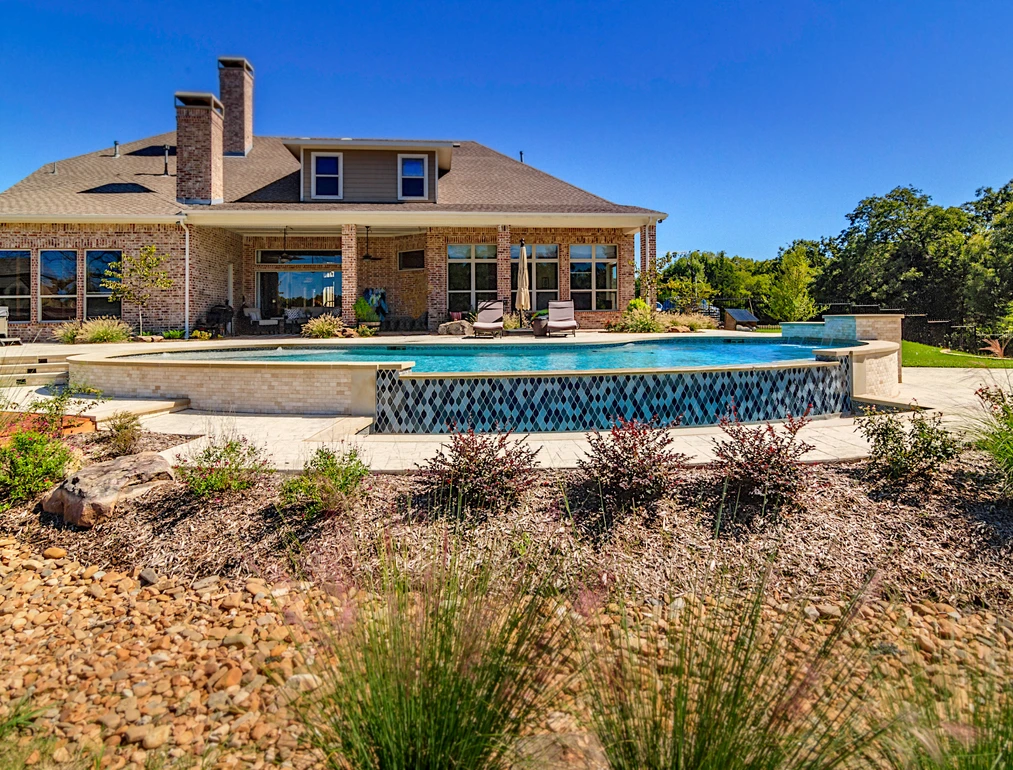 Living Water Custom Pools — gallery image 27